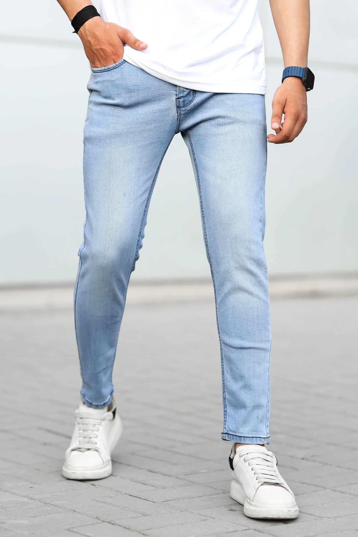 Light blue jeans men's style hotsell